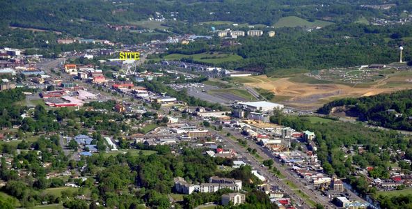 SHOPS AT PIGEON FORGE: 161 E Wears Valley Rd, Pigeon Forge, TN 37863